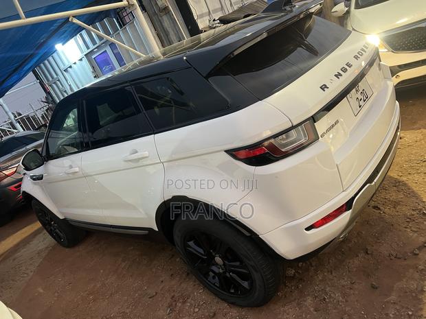 Land Rover Range Rover Evoque HSE 4x4 5-Door 2018 White