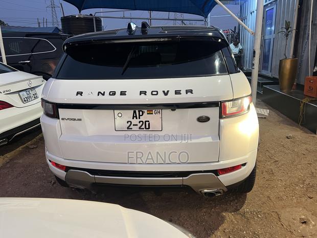 Land Rover Range Rover Evoque HSE 4x4 5-Door 2018 White