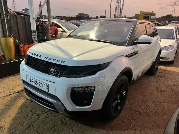Land Rover Range Rover Evoque HSE 4x4 5-Door 2018 White