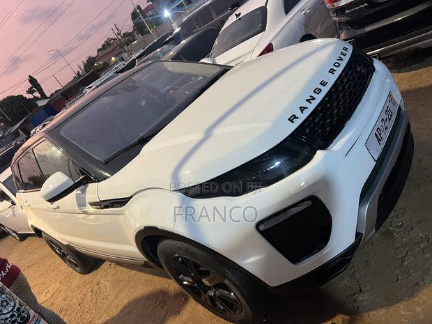 Land Rover Range Rover Evoque HSE 4x4 5-Door 2018 White