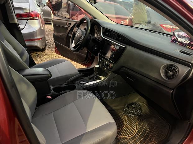 Toyota Corolla LE ECO w/Package 1 4dr Sedan (1.8L 4cyl CVT) 2017 Red