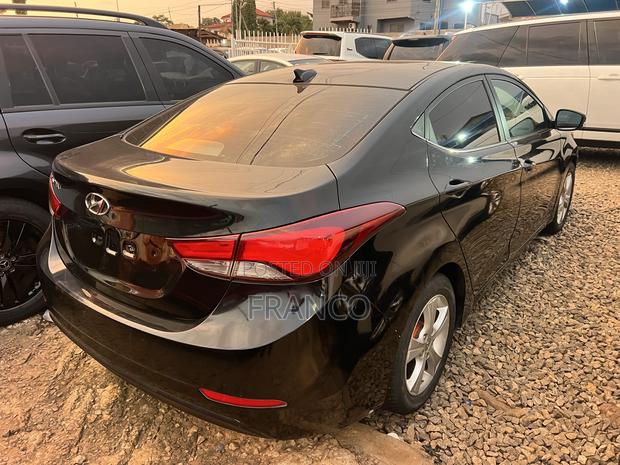 Hyundai Elantra SE Sedan FWD (1.8L 4cyl 6M) 2016 Black