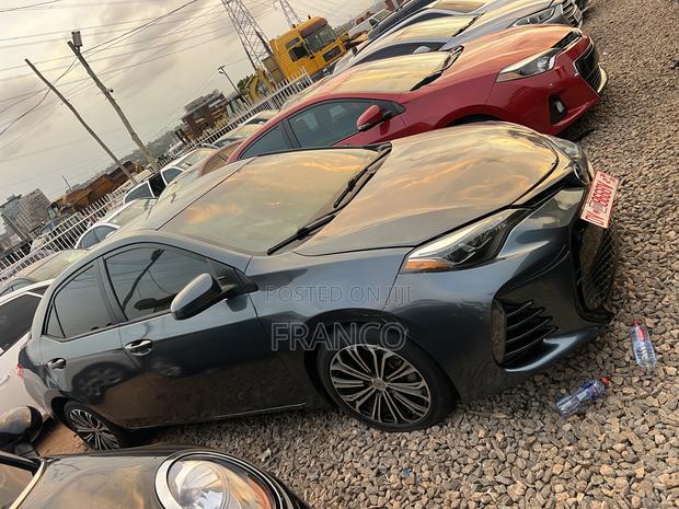 Toyota Corolla LE Eco Plus 4dr Sedan (1.8L 4cyl CVT) 2015 Gray