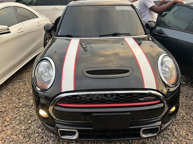 Mini Cooper 2018 Black