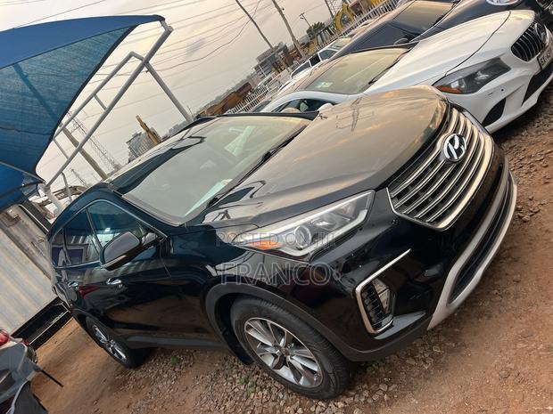 Hyundai Santa Fe SE Ultimate FWD 2017 Black