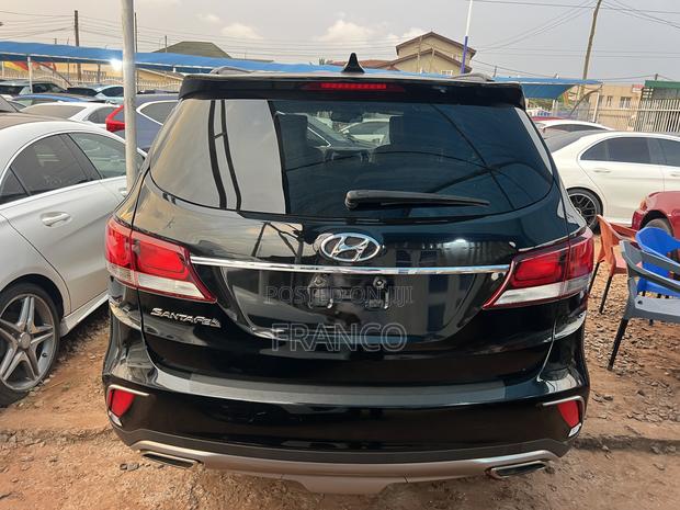 Hyundai Santa Fe SE Ultimate FWD 2017 Black