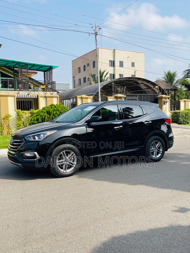 Hyundai Santa Fe SE AWD 2017 Black photo 5