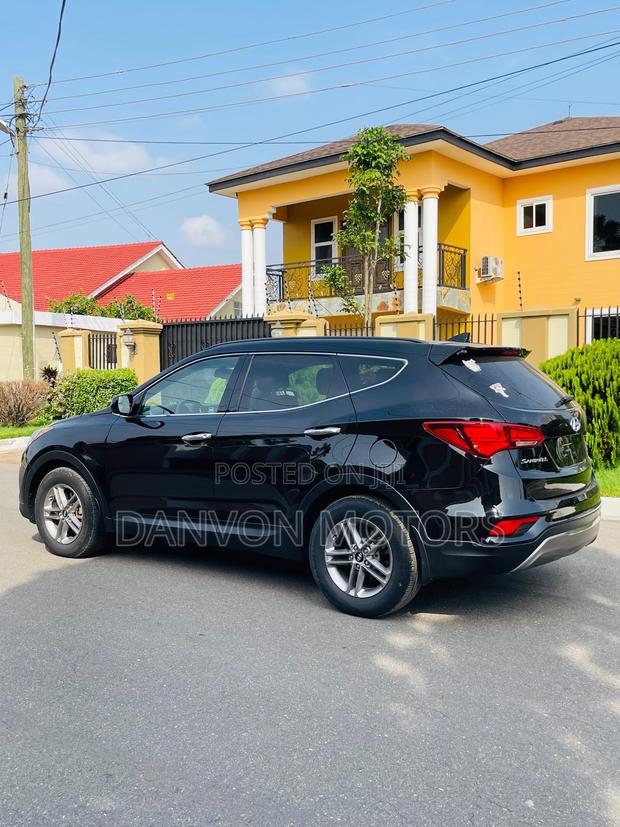 Hyundai Santa Fe SE AWD 2017 Black photo 10