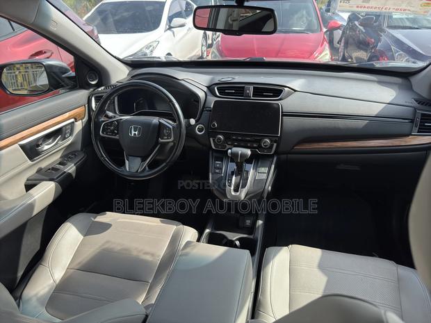 Honda CR-V Touring AWD 2018 Gray photo 8