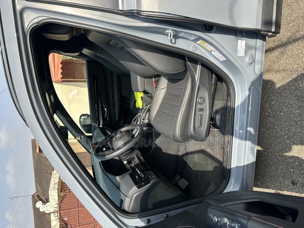 Honda CR-V Hybrid Sport Touring AWD 2025 Gray