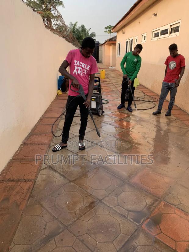 Compound Floor Cleaning · Photo 4