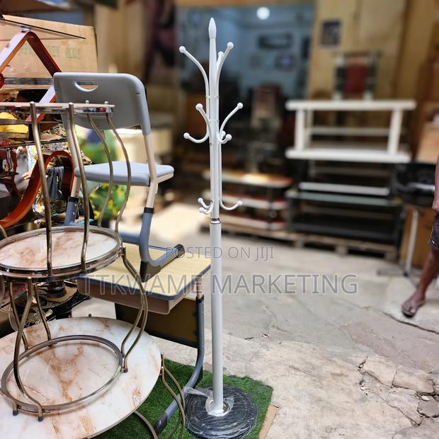 Firm Coat Hanger · Photo 3