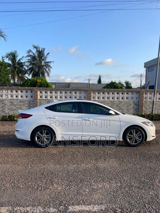 Hyundai Elantra Limited 2018 White