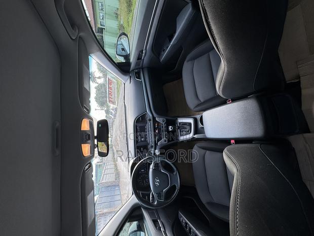 Hyundai Elantra Limited 2018 White