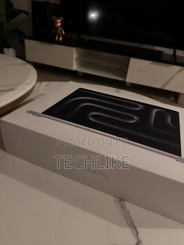 New Laptop Apple Macbook Pro 2025 M5 14-Inch 16GB Apple M5 SSD 1T photo 2