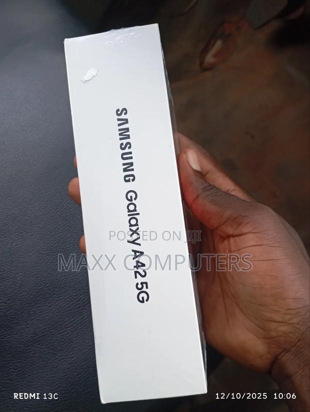 New Samsung Galaxy A42 5G 128 GB Black photo 3
