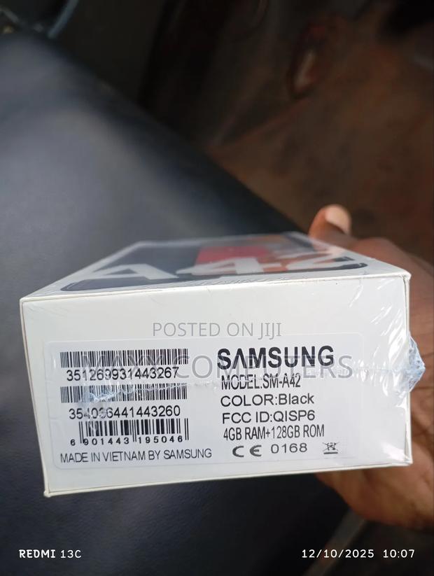 New Samsung Galaxy A42 5G 128 GB Black photo 5