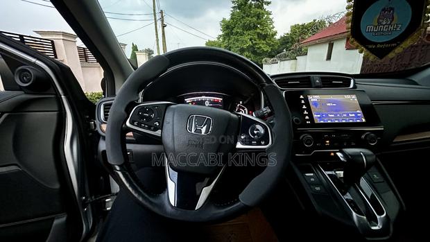 Honda CR-V Touring AWD 2019 Silver photo 10