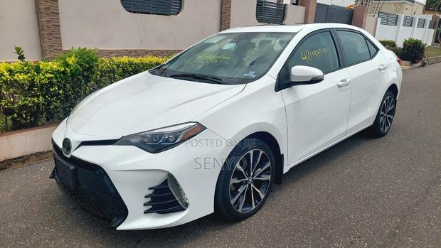 Toyota Corolla SE 4dr Sedan (1.8L 4cyl CVT) 2017 White