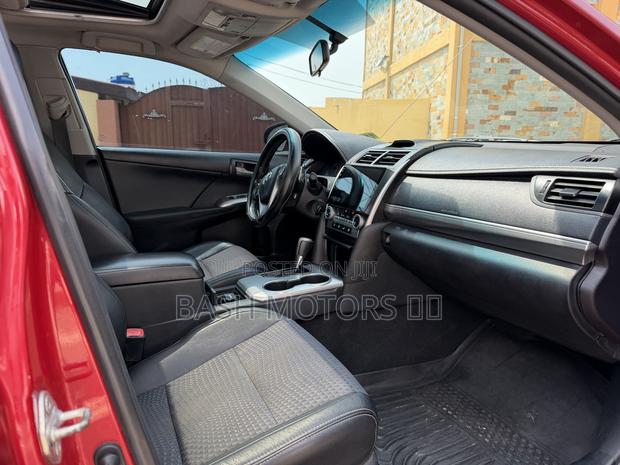 Toyota Camry SE 4dr Sedan (2.5L 4cyl 6A) 2014 Red