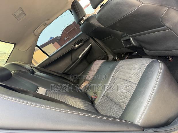 Toyota Camry SE 4dr Sedan (2.5L 4cyl 6A) 2014 Red