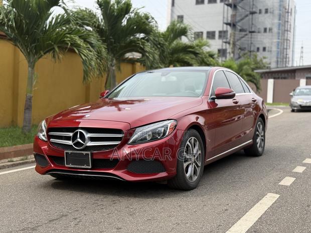 Mercedes-Benz C300 Luxury 4matic Sedan AWD (2.0L 4cyl 7A) 2017 Red