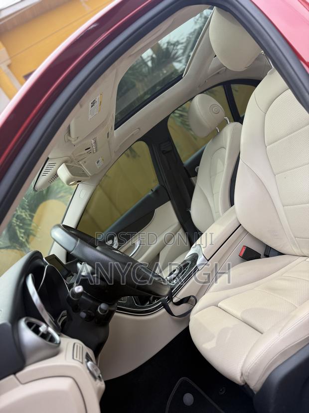 Mercedes-Benz C300 Luxury 4matic Sedan AWD (2.0L 4cyl 7A) 2017 Red