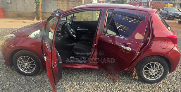 Toyota Vitz 1.3 AWD 3dr 2014 Maroon