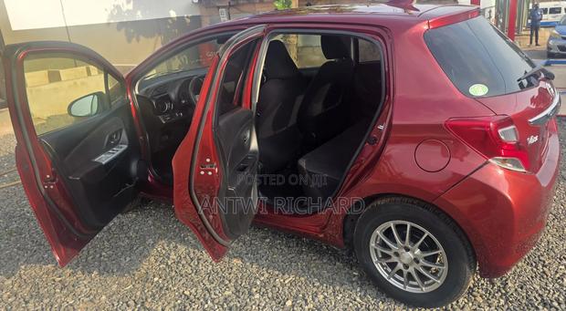 Toyota Vitz 1.3 AWD 3dr 2014 Maroon