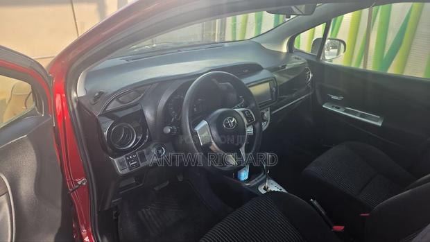 Toyota Vitz 1.3 AWD 3dr 2014 Maroon