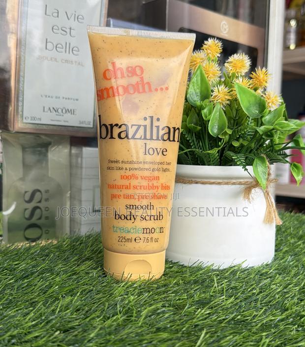 Treaclemoon Smooth Body Scrub