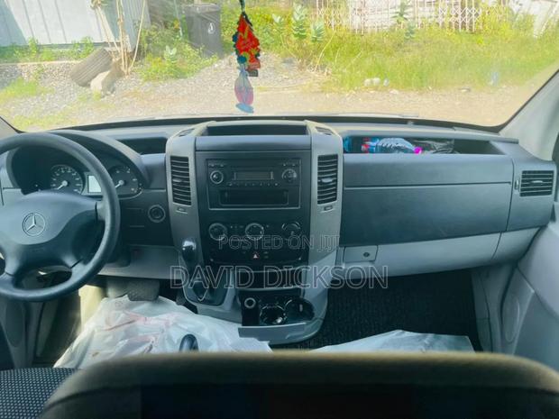 Mercedes-Benz Sprinter 2016 Silver