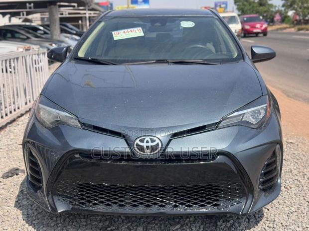 Toyota Corolla LE 4dr Sedan (1.8L 4cyl CVT) 2017 Gray
