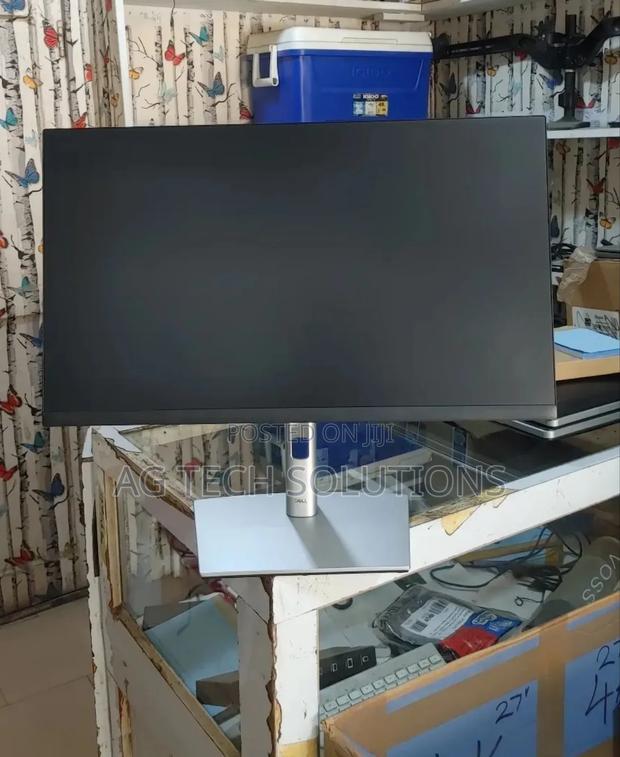 Dell Edgless Monitor P2422h