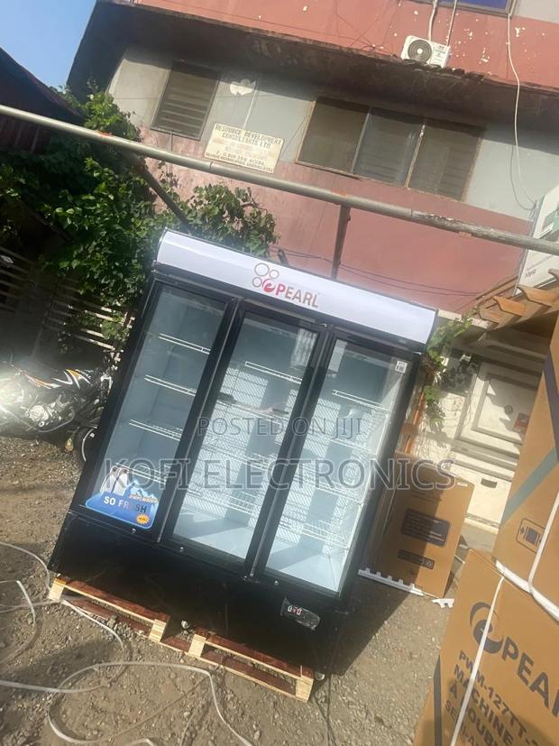 Pearl Nebulaglass 780l Zero-Gravity Cooling Display · Photo 2