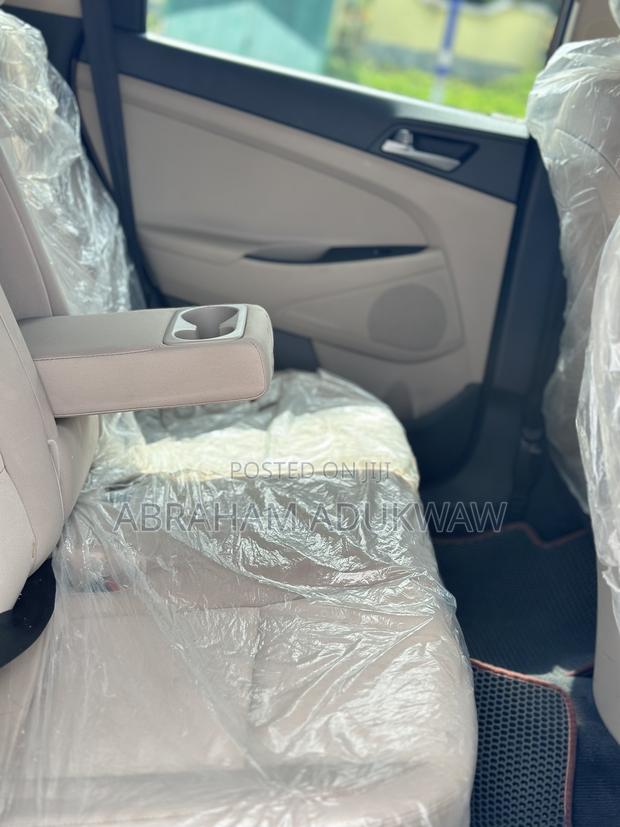 Hyundai Tucson SE AWD 2018 Red photo 8