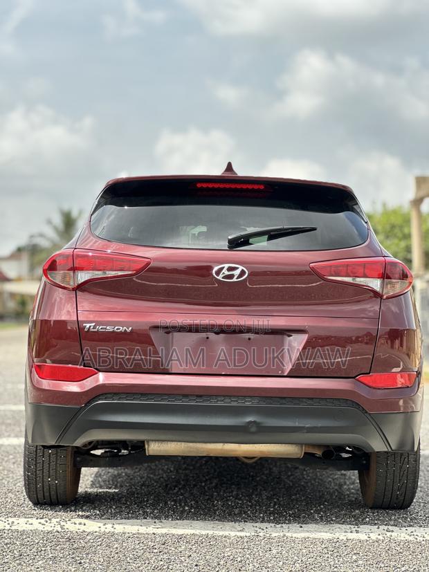 Hyundai Tucson SE AWD 2018 Red photo 4
