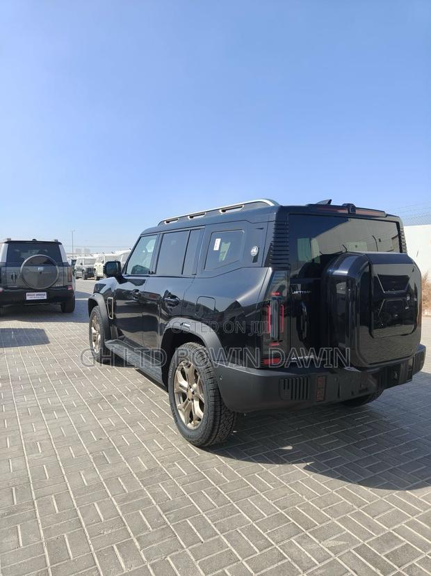 New Jetour T2 2.0 Petrol AWD 2025 Black photo 3