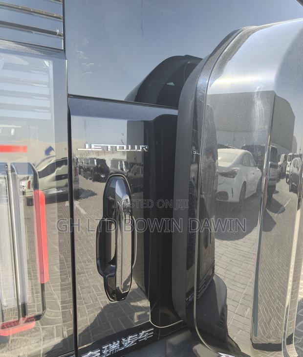 New Jetour T2 2.0 Petrol AWD 2025 Black photo 6