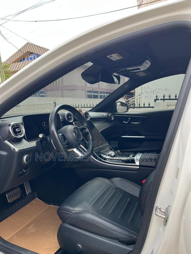 Mercedes-Benz C300 2023 White