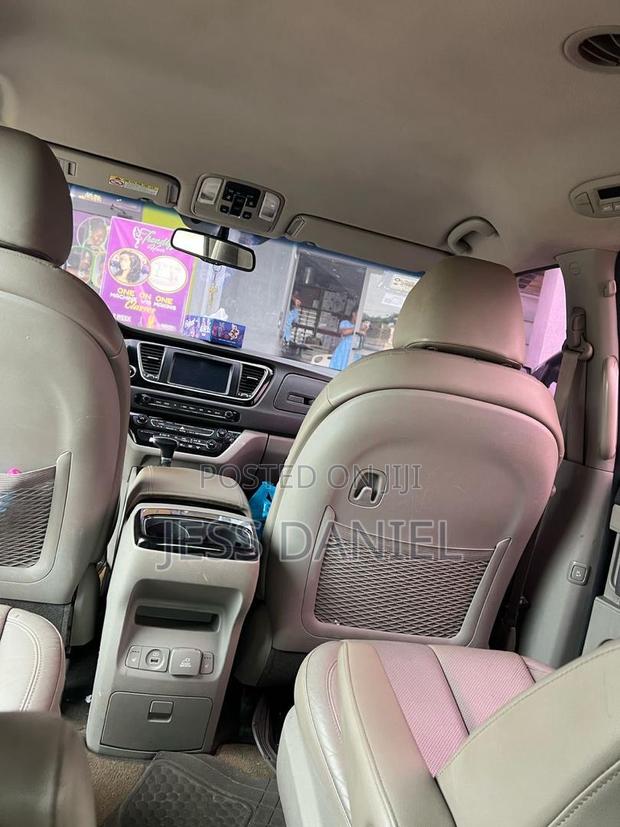 Kia Carnival 2016 White