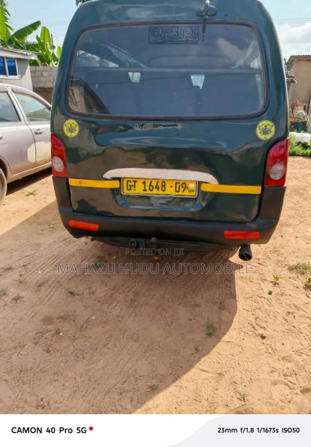 Hyundai H1 1999 Green