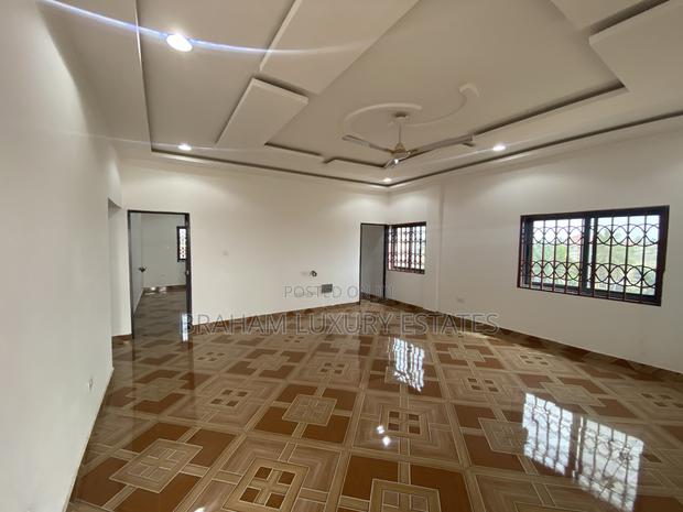 3bdrm Apartment in Braham Luxury, Nungua for rent · Photo 2
