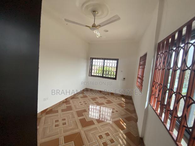 3bdrm Apartment in Braham Luxury, Nungua for rent · Photo 3