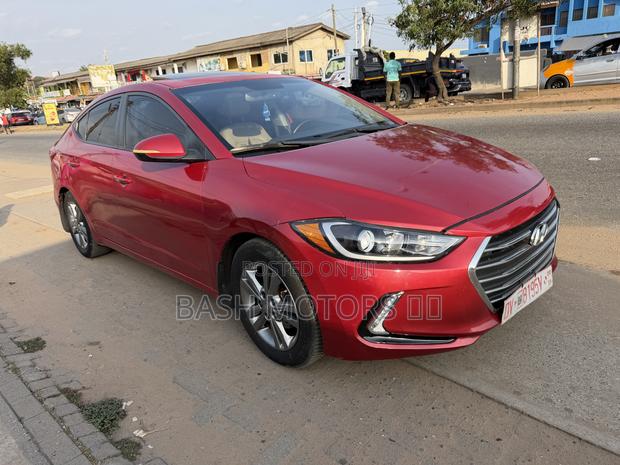 Hyundai Elantra Limited Sedan FWD (2.0L 4cyl 6A) 2017 Red