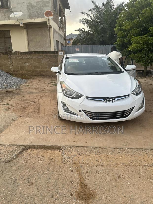 Hyundai Elantra SE 4dr Sedan (1.8L 4cyl 6M) 2015 White