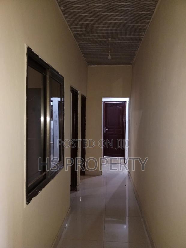 4bdrm House in Amrahia for rent photo 16