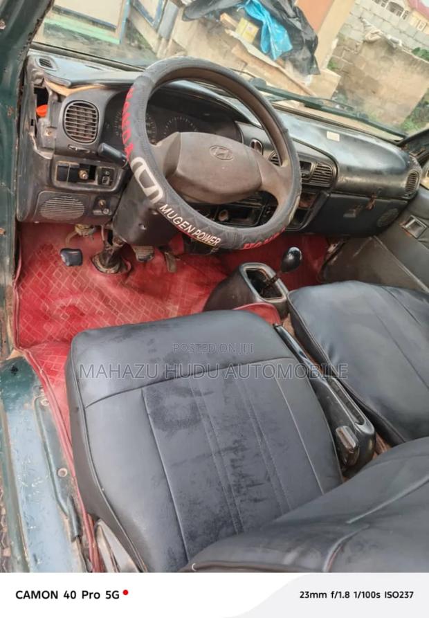 Hyundai H1 1999 Green