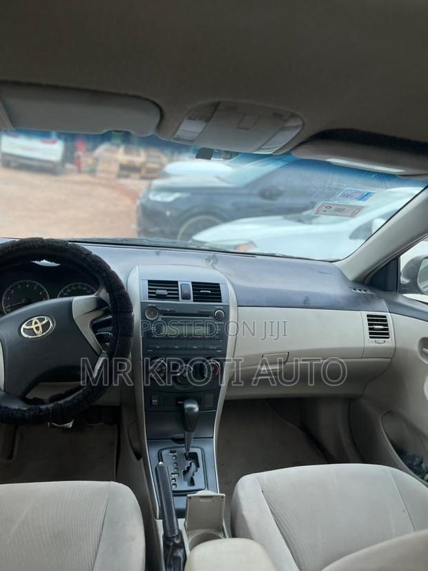 Toyota Corolla 2013 Black