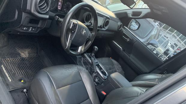 Toyota Tacoma TRD Off Road 2018 Gray